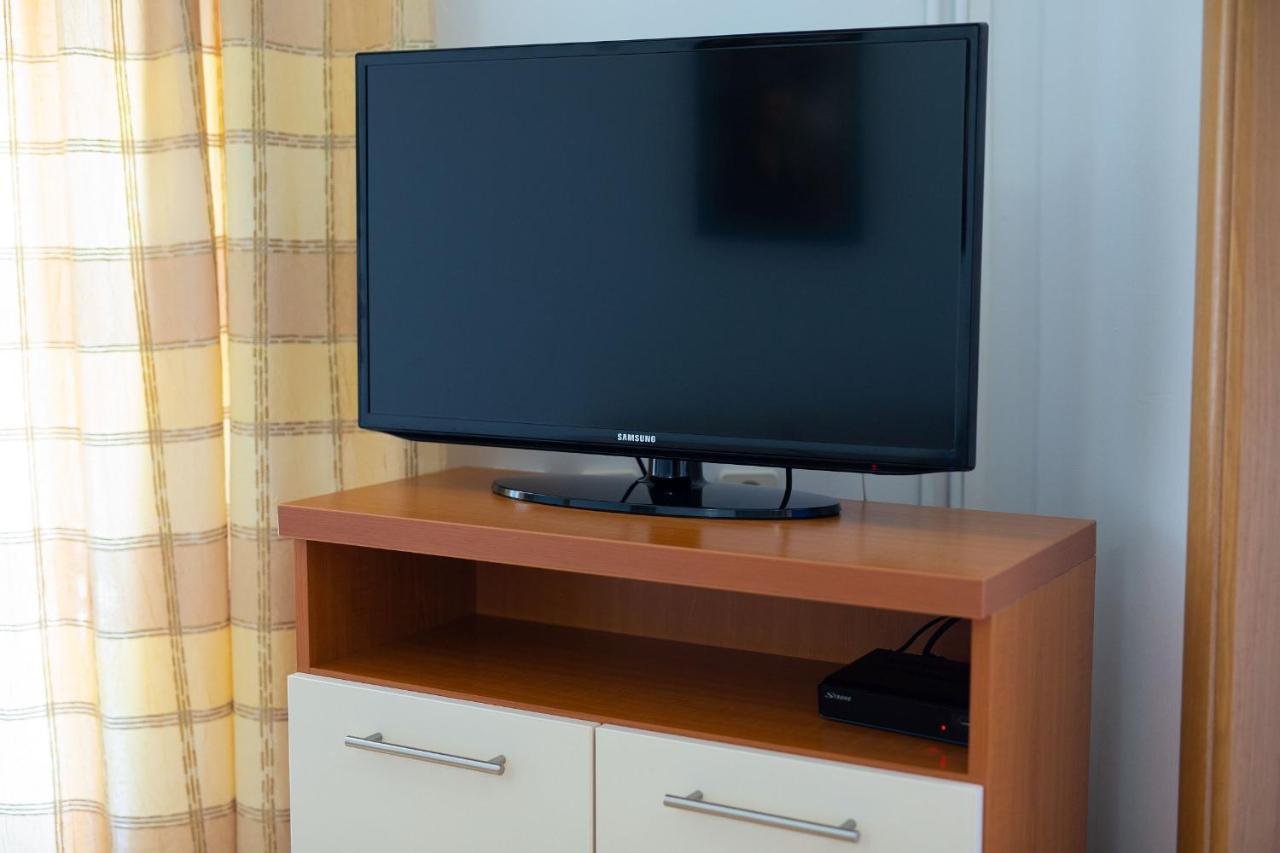 Apartments Jele Malinska Ngoại thất bức ảnh