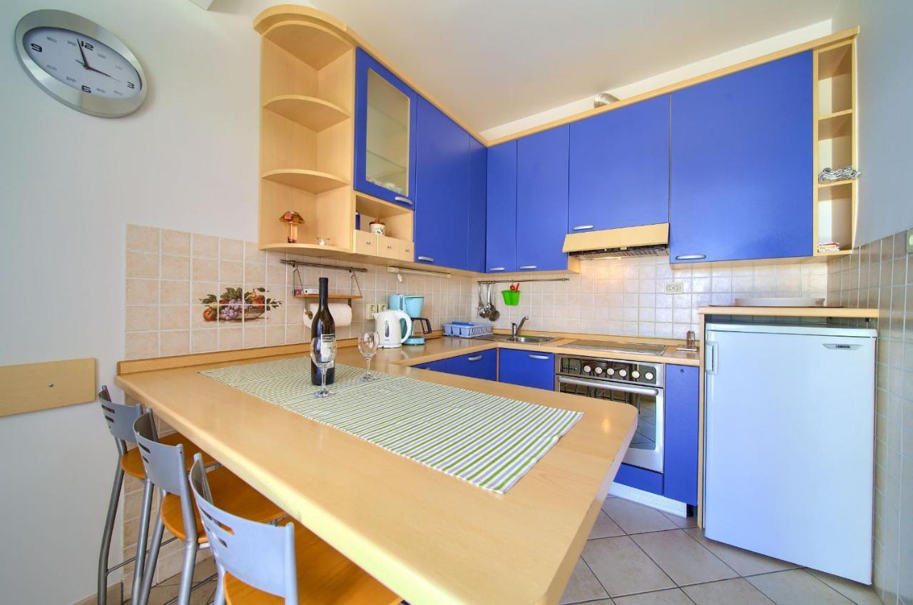 Apartments Jele Malinska Ngoại thất bức ảnh